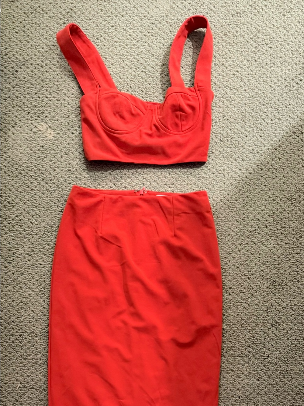 superdown Red set - Picture 3 of 7